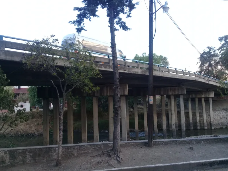 Puente sobre el río Zahuapan en Tlaxcala